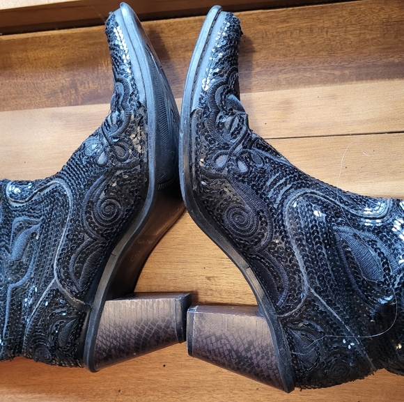 Black Sequin Western Cowgirl Heeled Booties - Picture 7 of 9